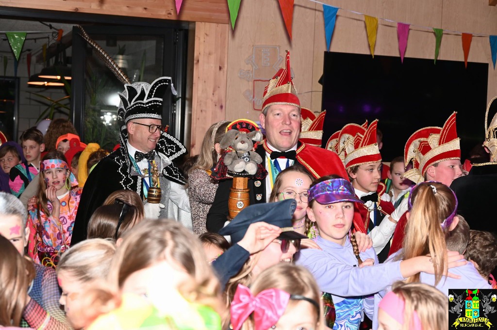 ../Images/Jeugddisco Glow in the Dark 047.jpg